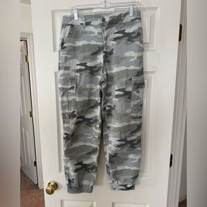 American Eagle baggy camo joggers, size 10